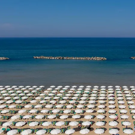 President's 3* Pésaro