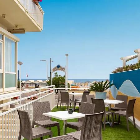 President's ホテル